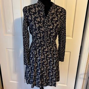 Tree Story navy print dress. Size small in good preowned condition